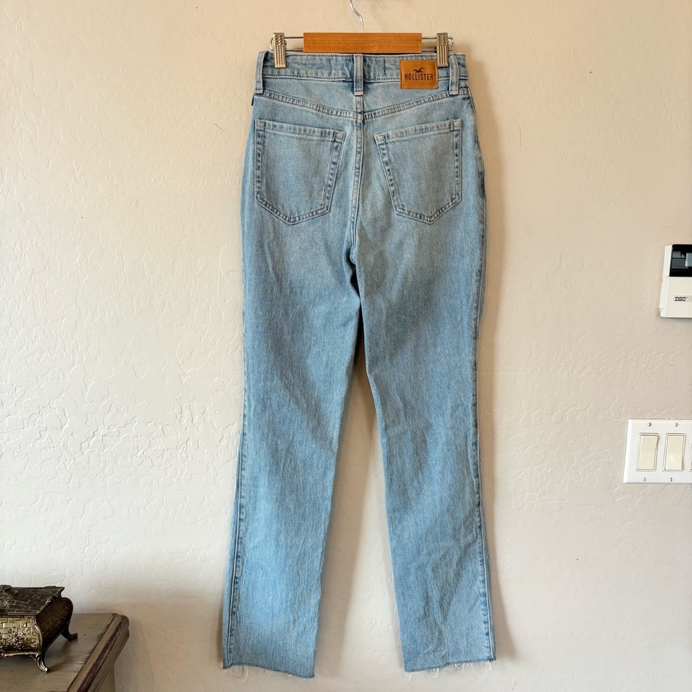 Hollister Light Blue Straight Leg Jeans - Picture 3 of 7